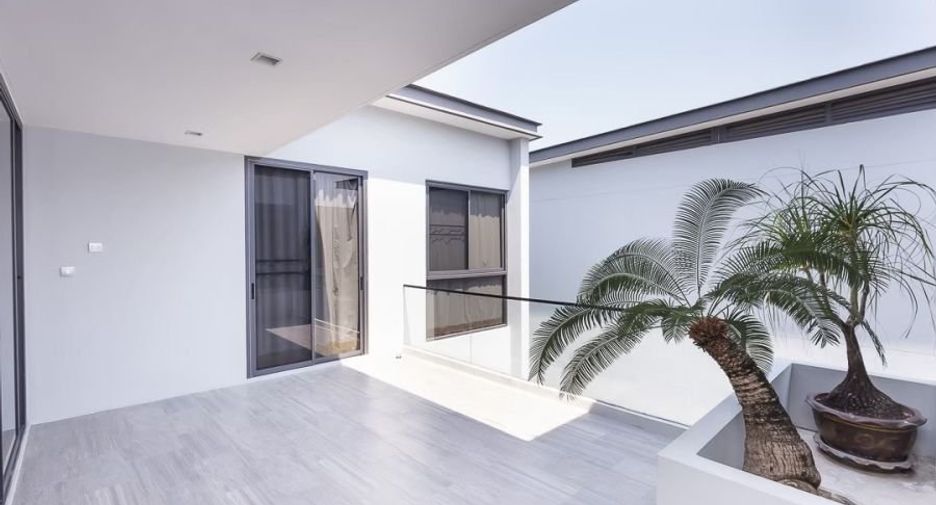 Haus zum Kauf mit 4 Zimmer in Wang Thonglang, Bangkok