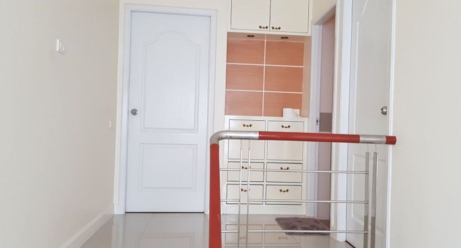For rent and for sale 3 bedrooms house in Bang Lamung, Chonburi
