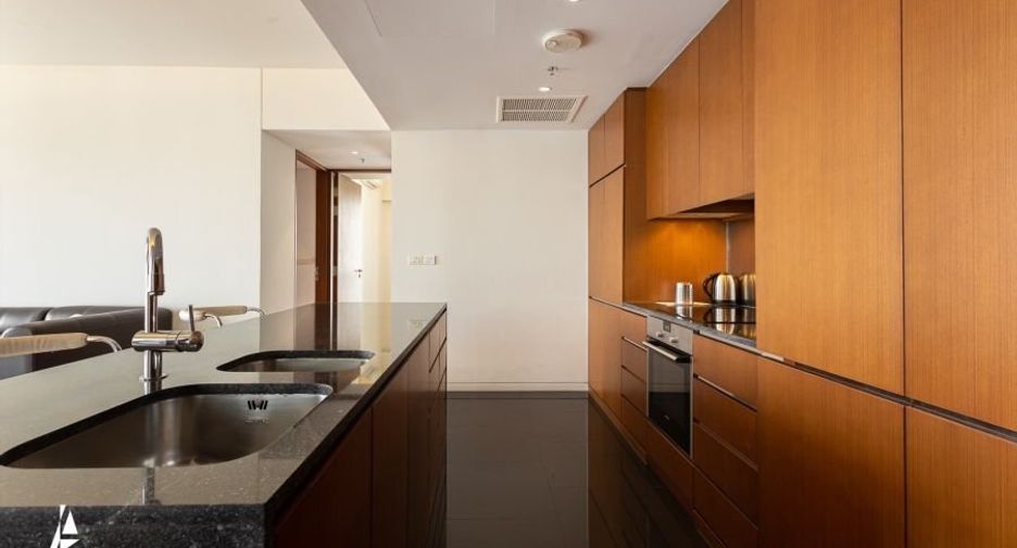 Wohnung zur Miete mit 2 Zimmer in Pathum Wan, Bangkok