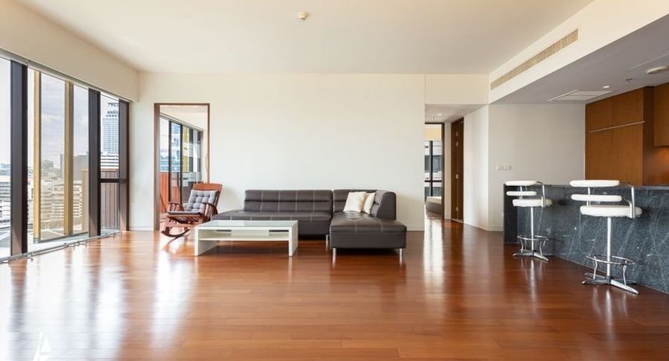 Wohnung zur Miete mit 2 Zimmer in Pathum Wan, Bangkok
