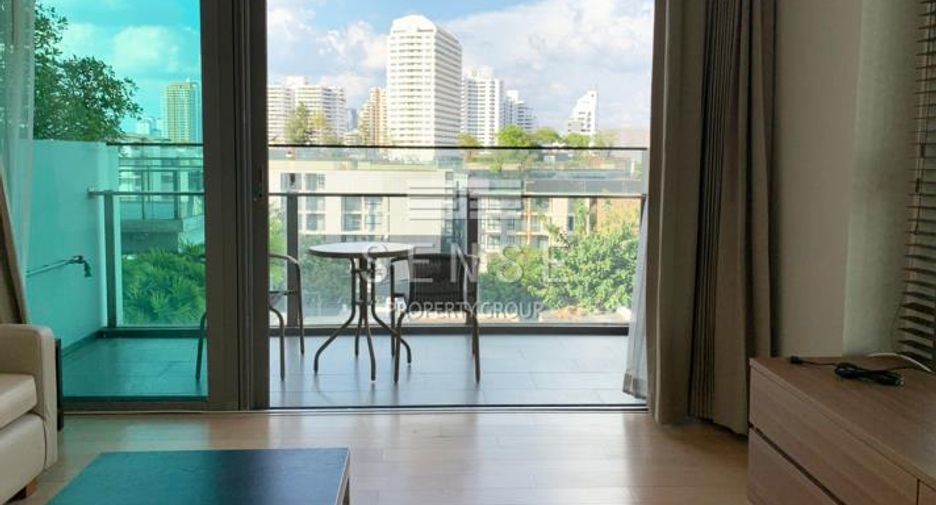 For rent 2 bedrooms condo in Khlong Toei, Bangkok