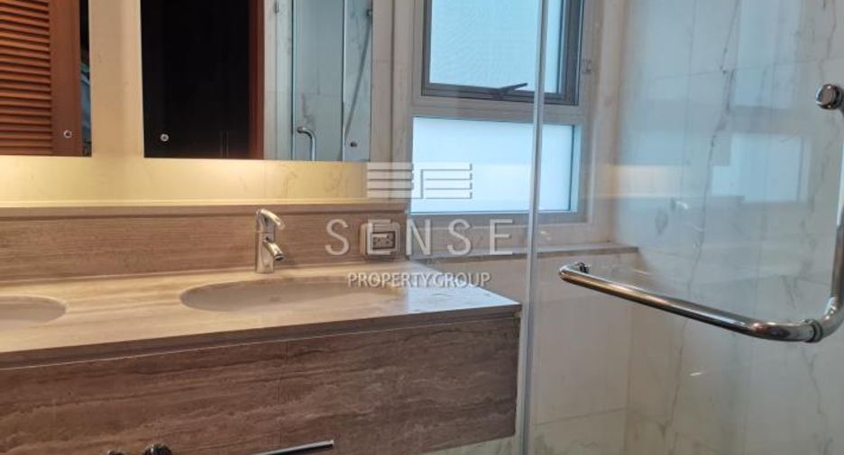 For rent 3 bedrooms condo in Watthana, Bangkok