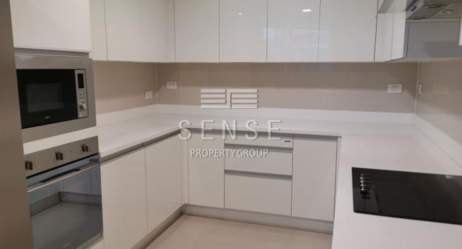 For rent 3 bedrooms condo in Watthana, Bangkok