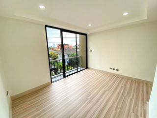 For rent 1 bed office in Bang Na, Bangkok