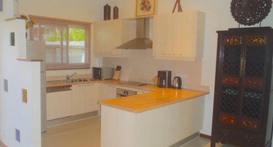 Villa en alquiler y en venta de 3 habitaciones en Mueang Phuket, Phuket