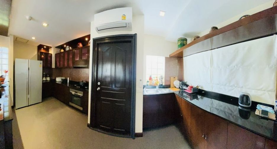 Villa zur Miete mit 4 Zimmer in Bang Lamung, Chonburi