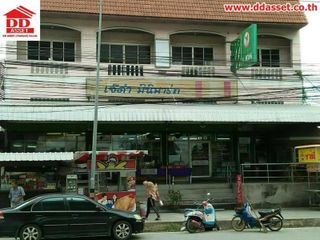 For sale 7 bed retail Space in Bang Bo, Samut Prakan