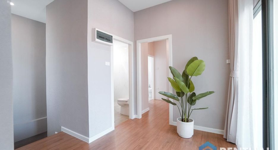 For sale 4 bedrooms house in Bang Lamung, Chonburi