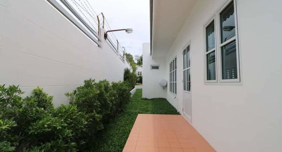 For rent 3 bedrooms house in Hua Hin, Prachuap Khiri Khan