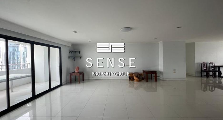 For sale 3 bed condo in Watthana, Bangkok