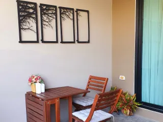 For sale 3 bed townhouse in Khlong Toei, Bangkok