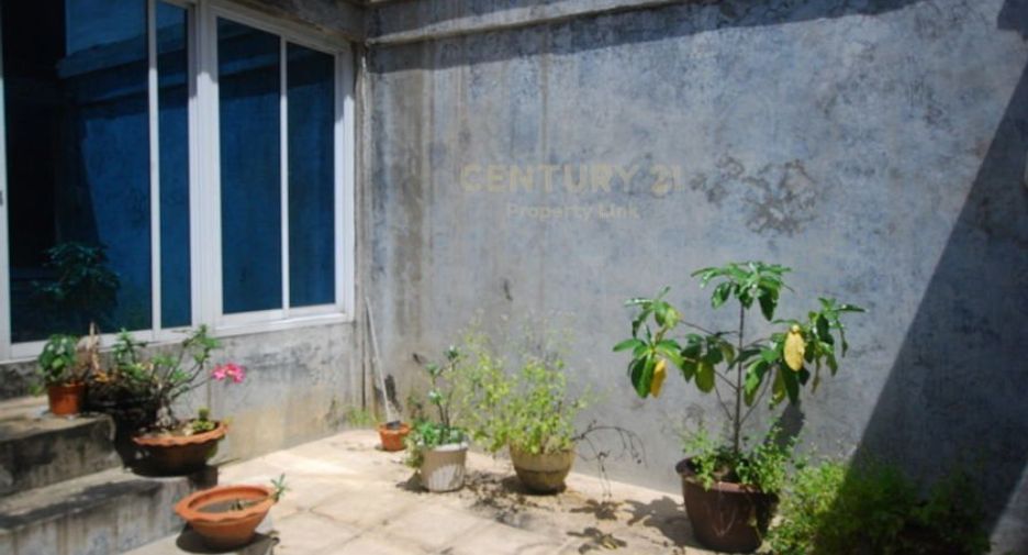 Local comercial en venta de 4 habitaciones en Bang Rak, Bangkok