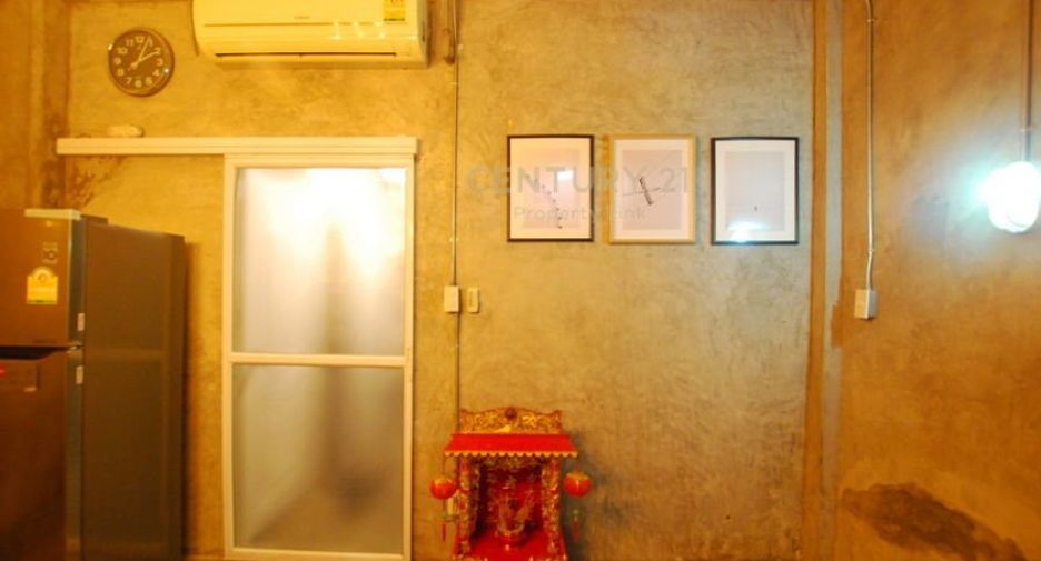 Local comercial en venta de 4 habitaciones en Bang Rak, Bangkok