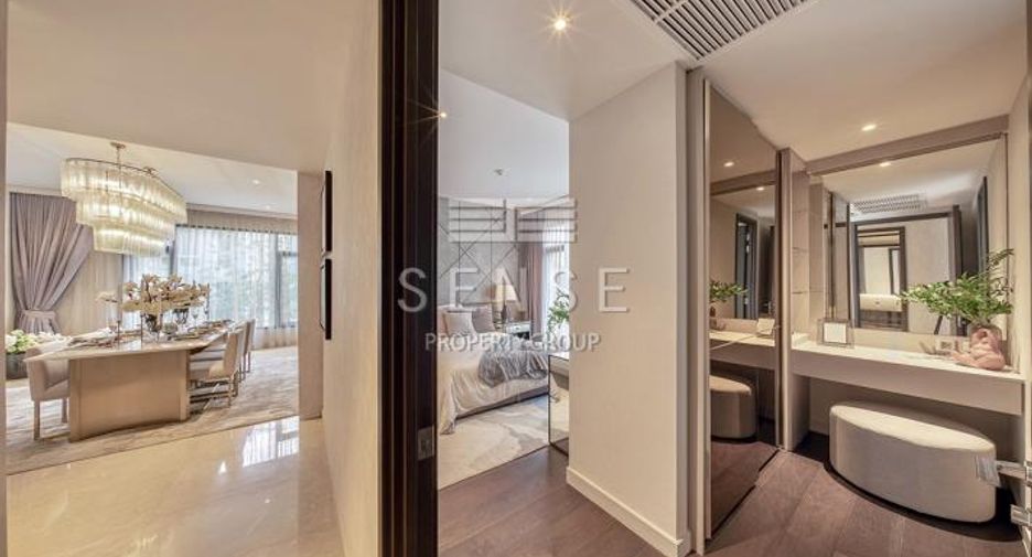 For sale 3 bedrooms condo in Watthana, Bangkok