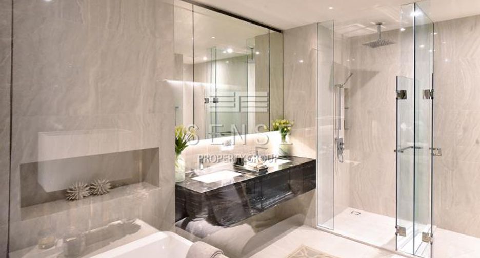 For sale 3 bedrooms condo in Watthana, Bangkok