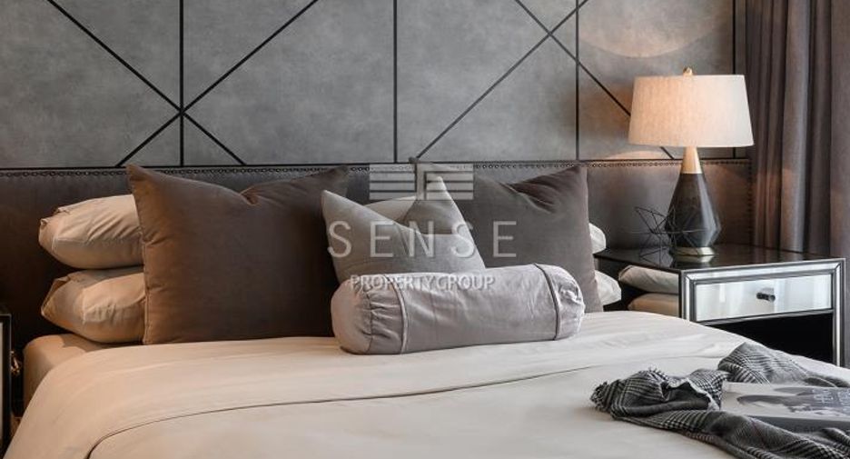 For sale 3 bedrooms condo in Watthana, Bangkok