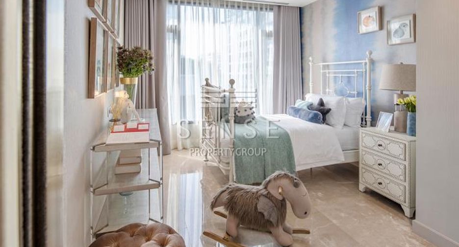 For sale 3 bedrooms condo in Watthana, Bangkok
