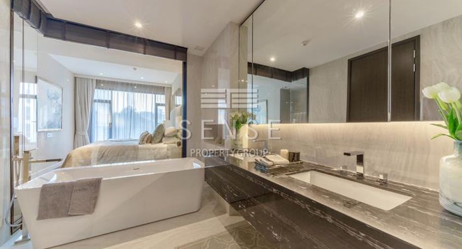 For sale 3 bedrooms condo in Watthana, Bangkok