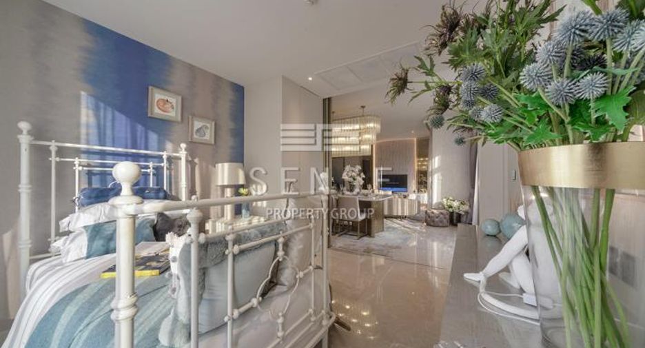 For sale 3 bedrooms condo in Watthana, Bangkok