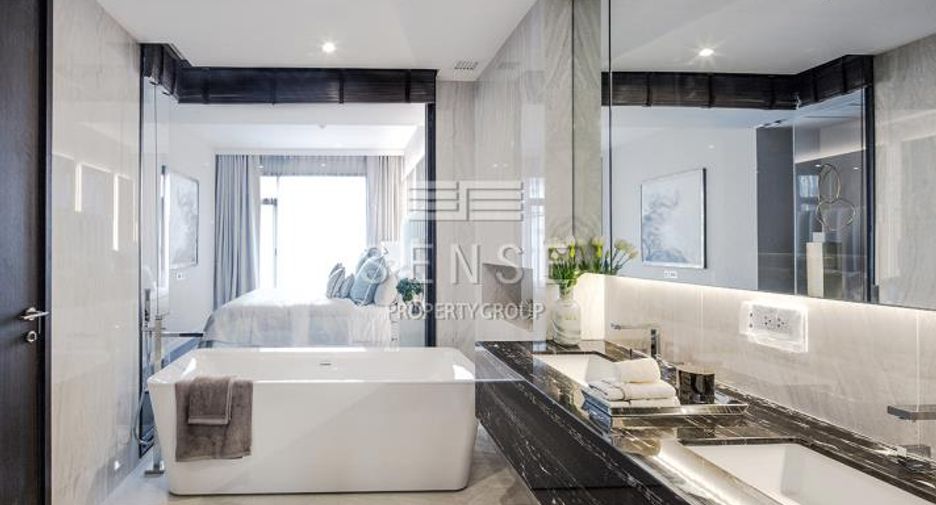 For sale 3 bedrooms condo in Watthana, Bangkok