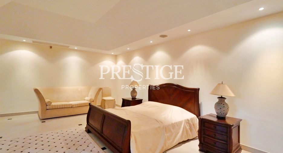 For sale 4 bed house in Bang Lamung, Chonburi
