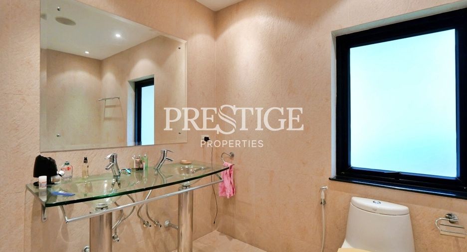 For sale 4 bed house in Bang Lamung, Chonburi