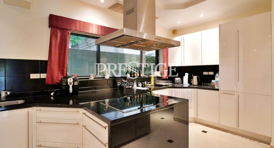 For sale 4 bed house in Bang Lamung, Chonburi