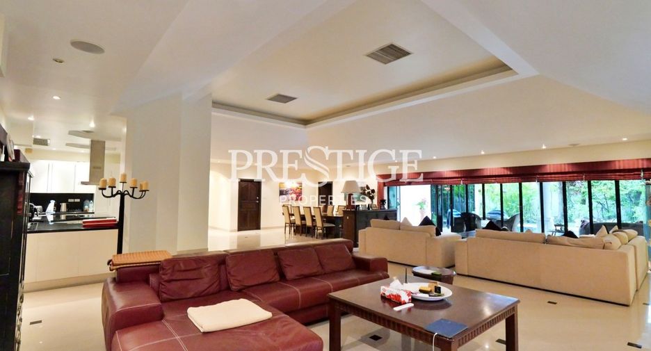 For sale 4 bed house in Bang Lamung, Chonburi