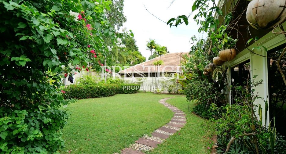 For sale 4 bed house in Bang Lamung, Chonburi