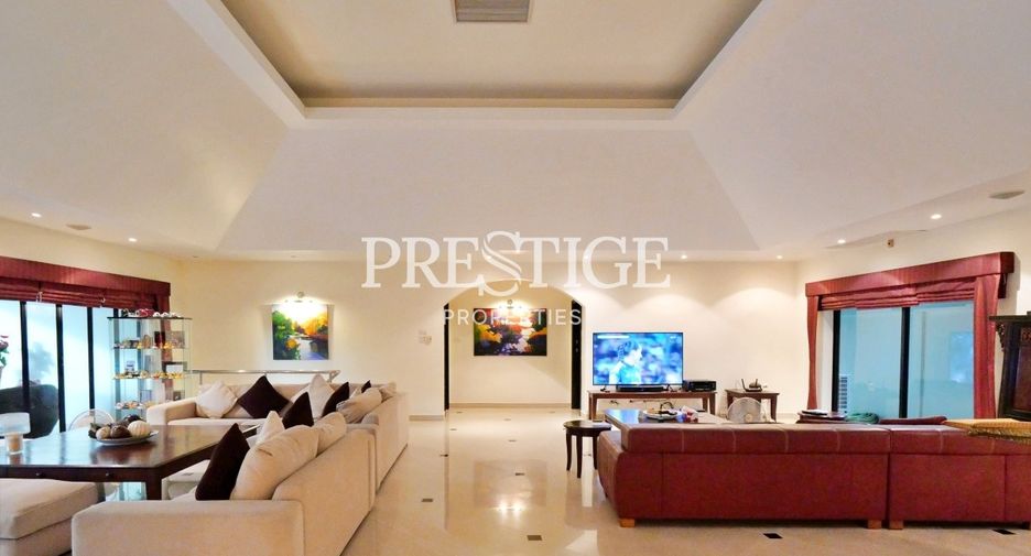 For sale 4 bed house in Bang Lamung, Chonburi