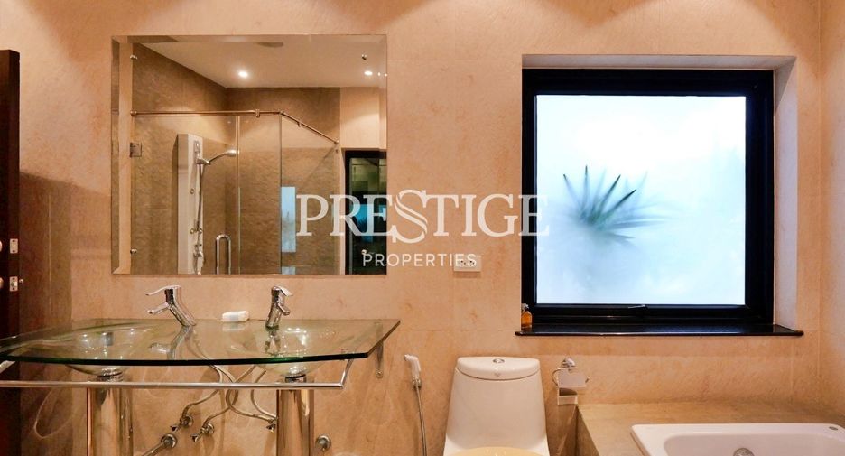 For sale 4 bed house in Bang Lamung, Chonburi
