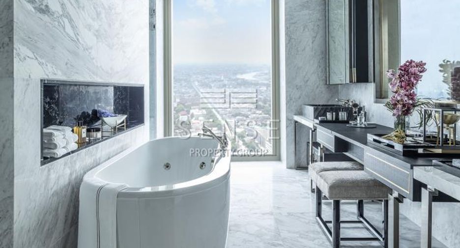For sale 3 bed condo in Khlong San, Bangkok