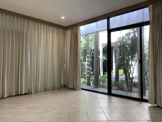 For rent 4 ベッドルーム house in Phra Nakhon, Bangkok