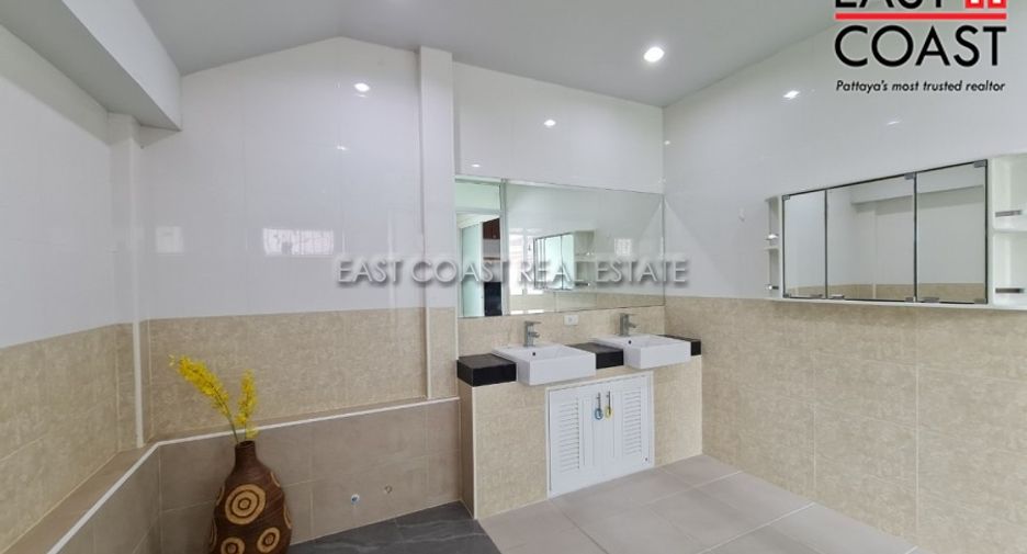 For sale and for rent 4 bed house in Huay Yai, Pattaya