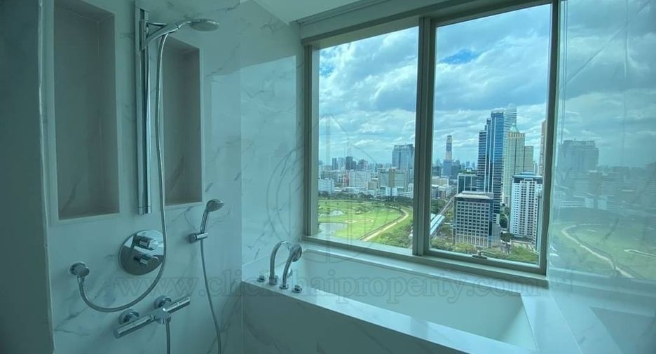 Wohnung zur Miete mit 4 Zimmer in Pathum Wan, Bangkok