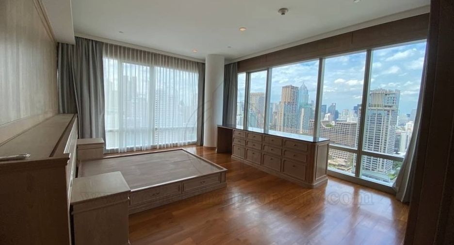 Wohnung zur Miete mit 4 Zimmer in Pathum Wan, Bangkok