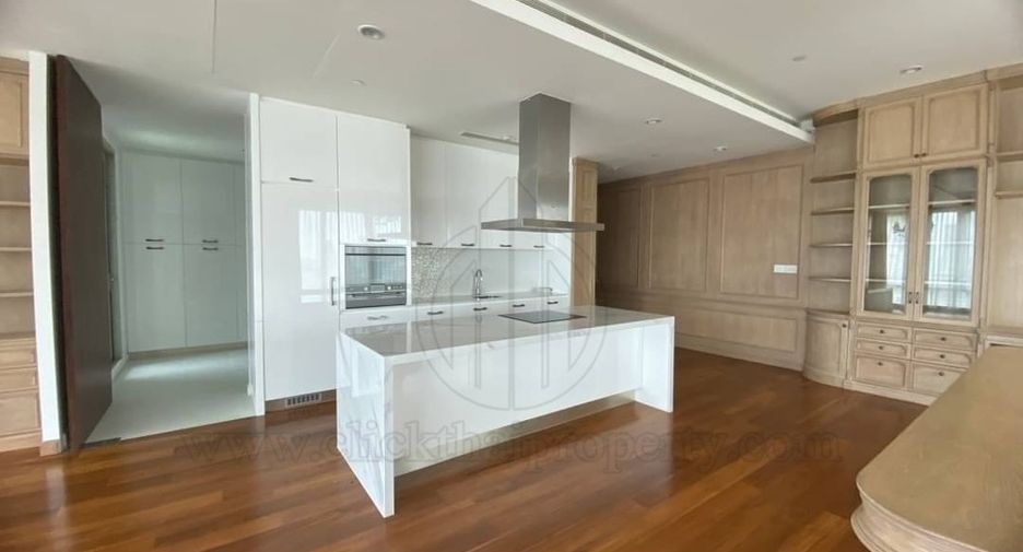 Wohnung zur Miete mit 4 Zimmer in Pathum Wan, Bangkok