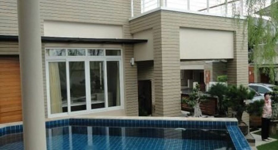 For rent and for sale 4 bedrooms house in Sattahip, Chonburi