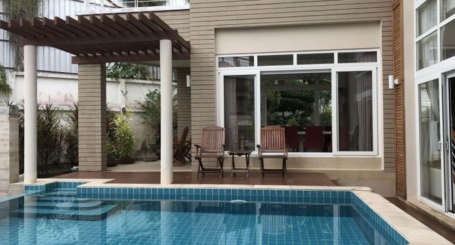 For rent and for sale 4 bedrooms house in Sattahip, Chonburi