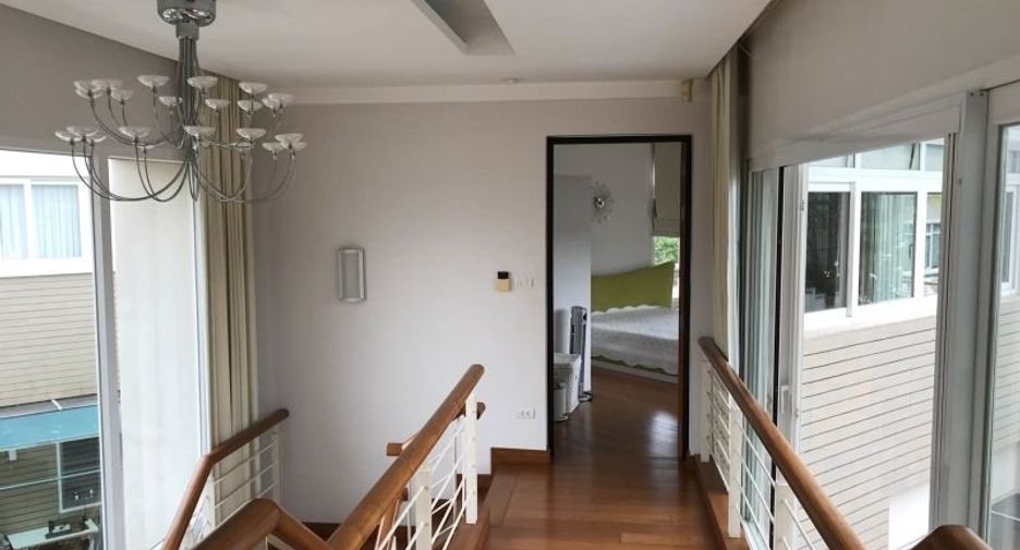 For rent and for sale 4 bedrooms house in Sattahip, Chonburi