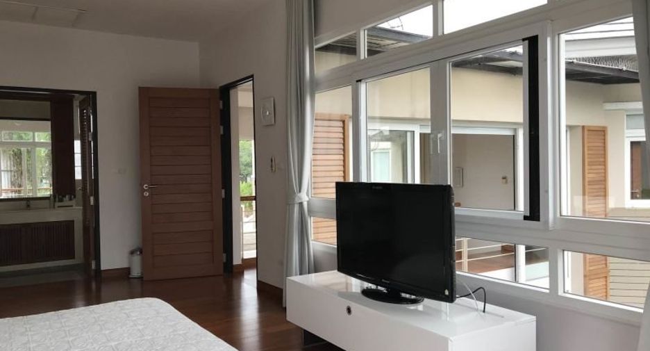 For rent and for sale 4 bedrooms house in Sattahip, Chonburi