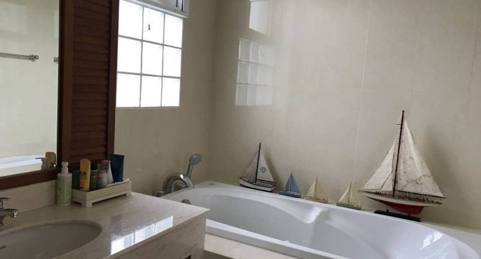For rent and for sale 4 bedrooms house in Sattahip, Chonburi