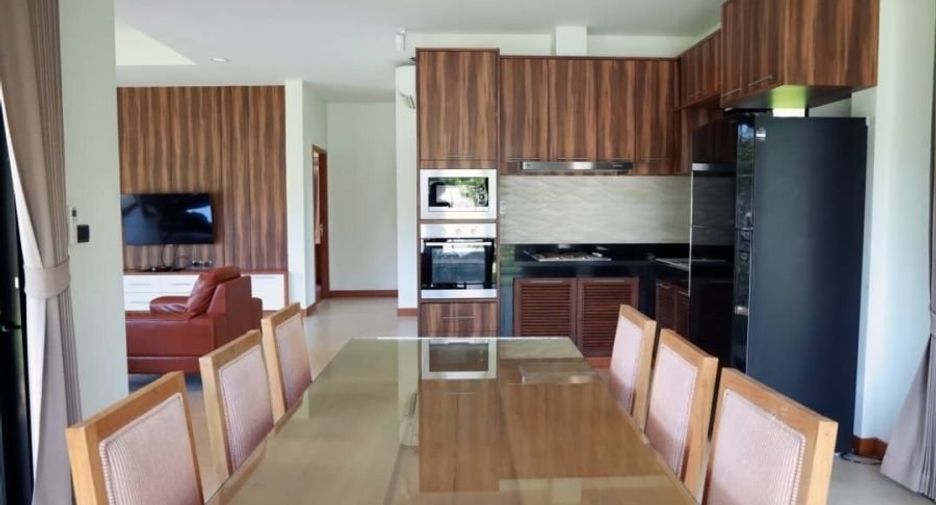 Casa en alquiler de 3 habitaciones en Sattahip, Chonburi