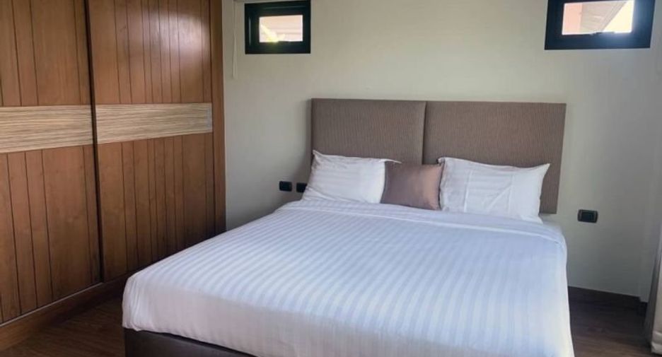 Casa en alquiler de 3 habitaciones en Sattahip, Chonburi