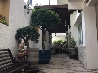 For sale 4 Beds house in Khlong Toei, Bangkok
