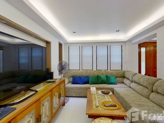 For sale 4 Beds house in Khlong Toei, Bangkok