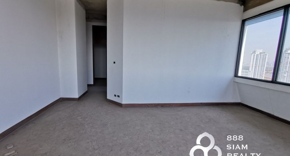 For sale 3 bedrooms condo in Yan Nawa, Bangkok