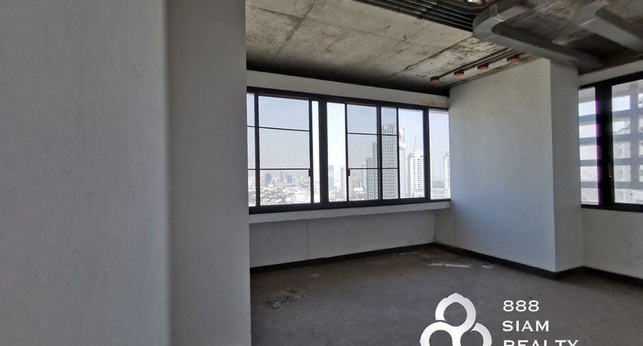 For sale 3 bedrooms condo in Yan Nawa, Bangkok
