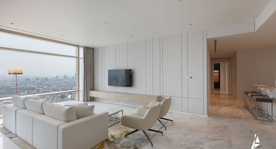 For rent 3 bedrooms condo in Bang Kho Laem, Bangkok