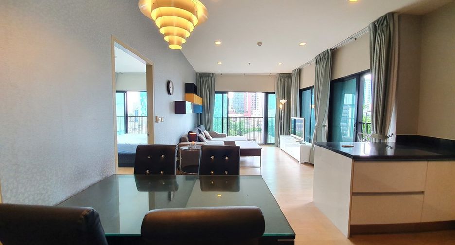 For rent 2 bedrooms condo in Khlong Toei, Bangkok